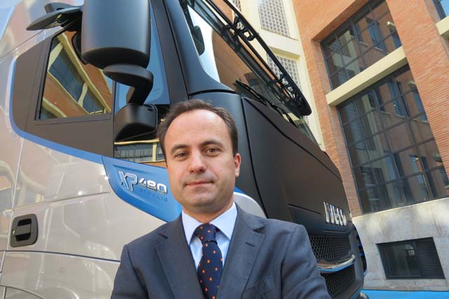Jaime Baquedano destaca la garantía de funcionamiento y el servicio de asesoría en consumos que ahora respalda al Iveco Stralis.